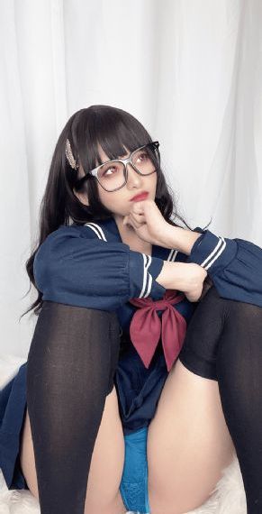 女邻居