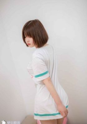 25岁女高中生