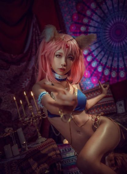 善良的美女秘书