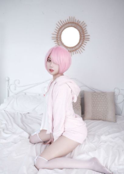 《美丽教师》