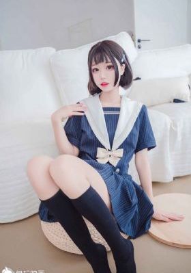歌声振林樾