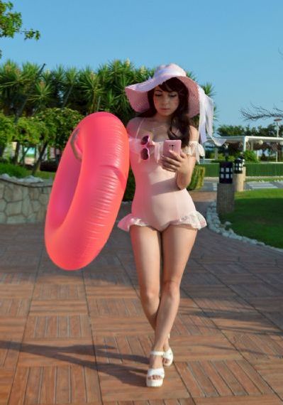 两女一杯在线观看